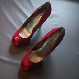 GUESS Women's Red Stilettos Peep Toe Heels 10M
